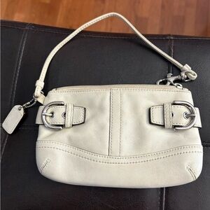 Coach Beige whistler .